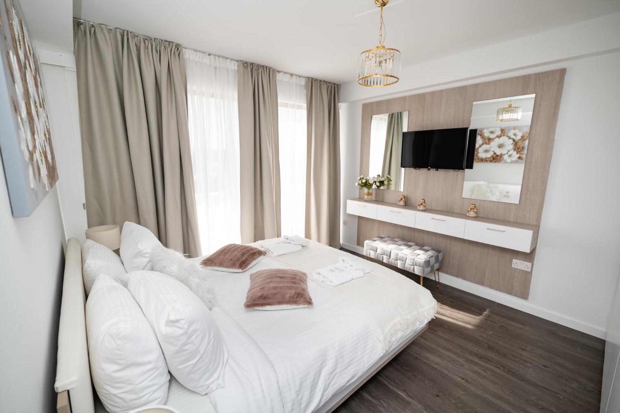 Lazuli Beachfront Sea View Ap144 Larnaca Exterior foto